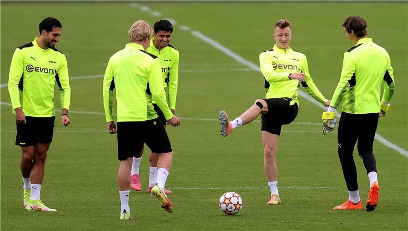 رويس في مران الفريق