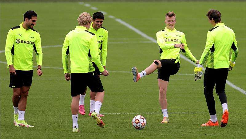 رويس في مران الفريق