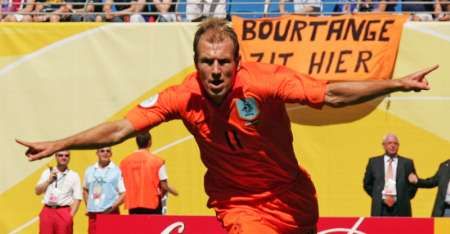 روبين يحتفل بهدف الفوز