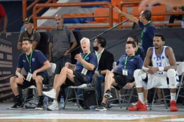 الجهاز الفني لفريق اليوناني السوداني