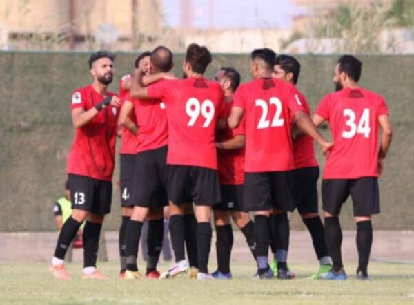 احتفال لاعبي الديوانية