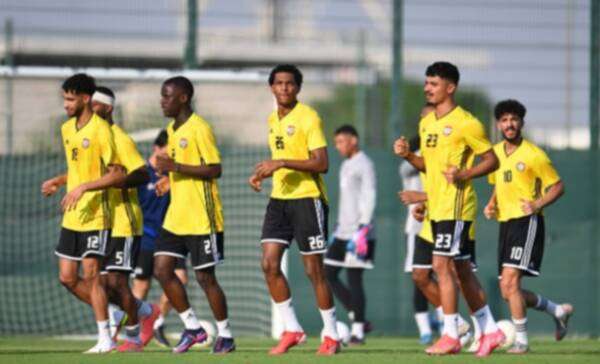 لاعبو المنتخب الإماراتي الأولمبي