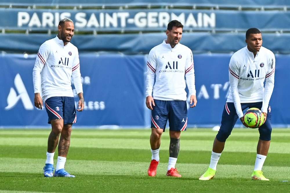 ميسي ونيمار ومبابي