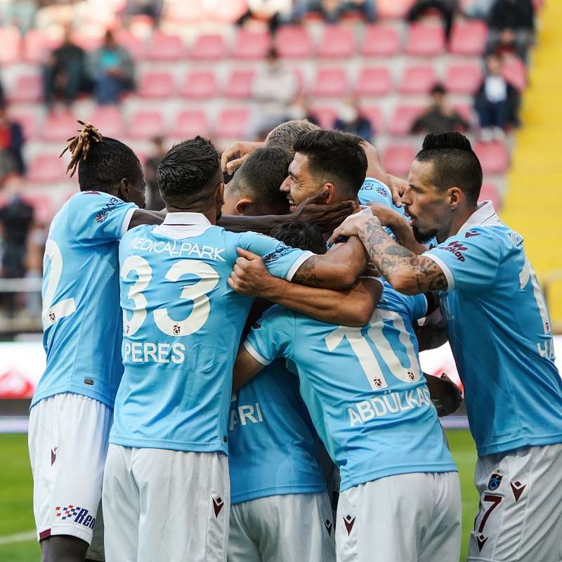 لاعبو طرابزون سبور 