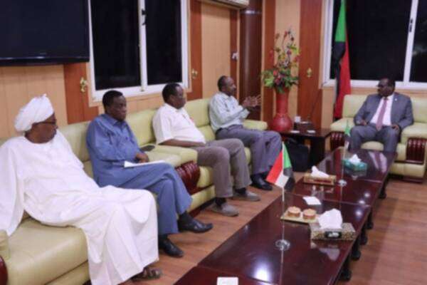 من اجتماع اليوم