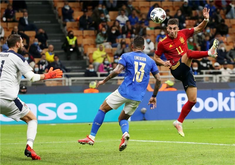 من لقاء إيطاليا وإسبانيا