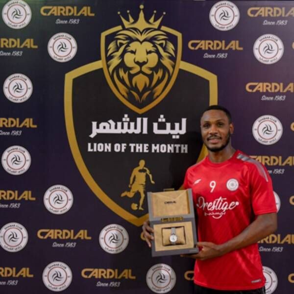 من تتويج إيجالو بالجائزة