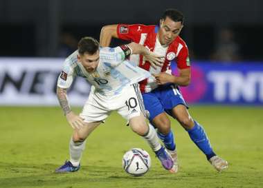 2021-10-08t005750z_1453984206_hp1eha802ob2o_rtrmadp_3_soccer-worldcup-pry-arg-report_reuters