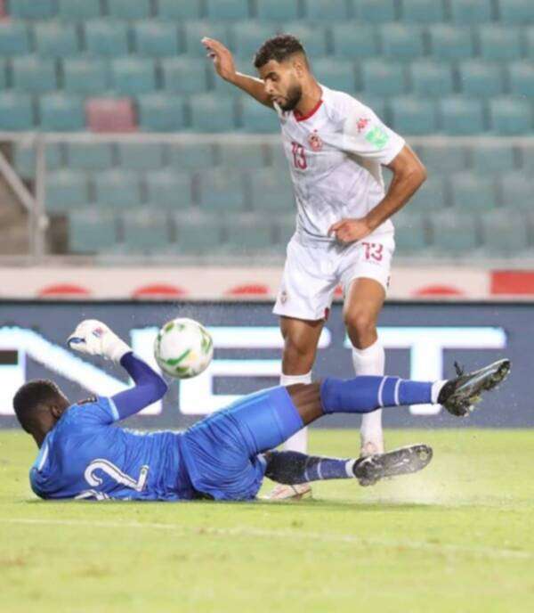 أنيس بن سليمان في لقاء أمس