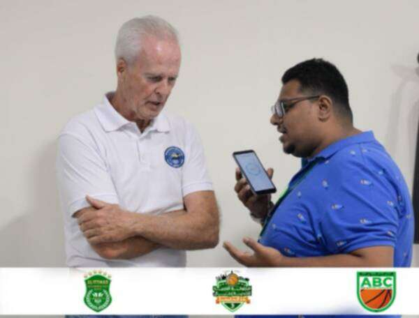 بول كاوتر مع مراسل كووورة