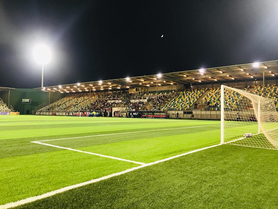 ملعب شهداء بنينا