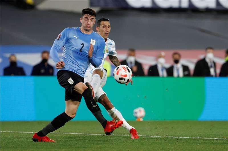 من مباراة الأوروجواي والأرجنتين