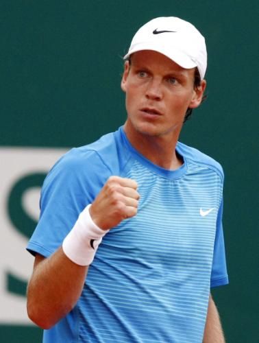 2011-04-122011-04-12t172249z_01_ola14_rtridsp_3_tennis-men-montecarlo_reuters