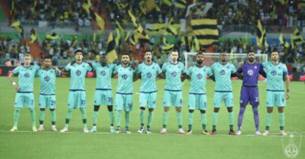 لاعبو الأهلي