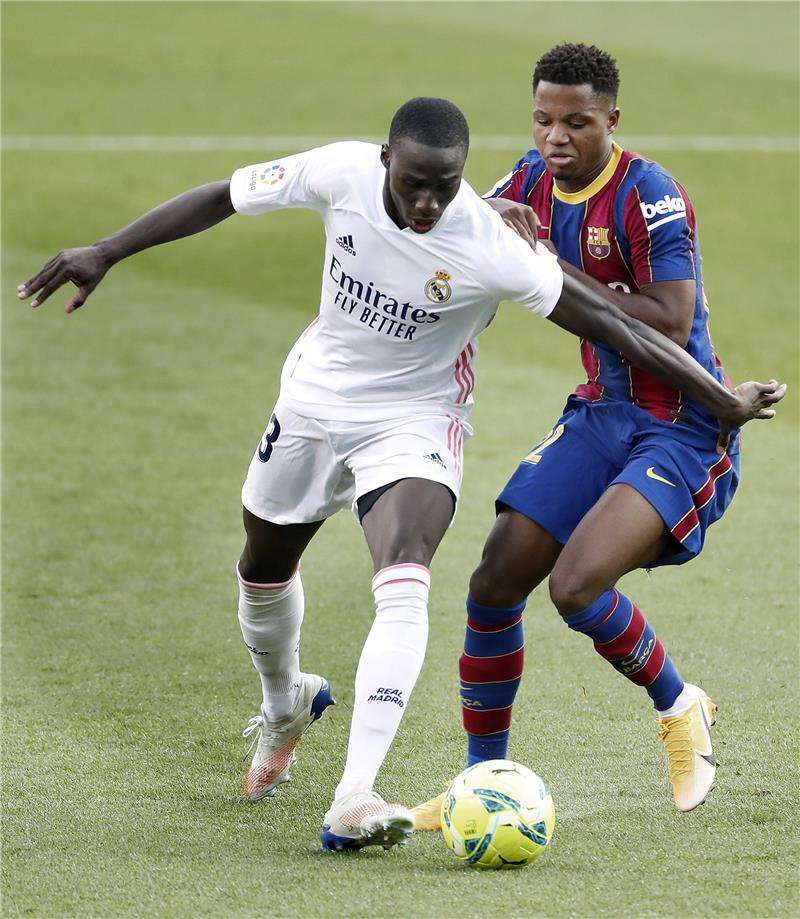 كلاسيكو سابق بين ريال مدريد وبرشلونة