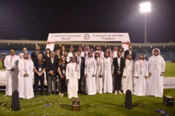 خليل السالم والكادر المنظم للبطولة