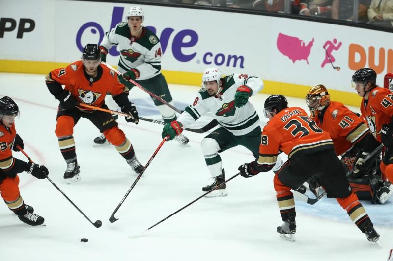 2021-10-16t040852z_4241222_mt1usatoday16962456_rtrmadp_3_nhl-minnesota-wild-at-anaheim-ducks_reuters