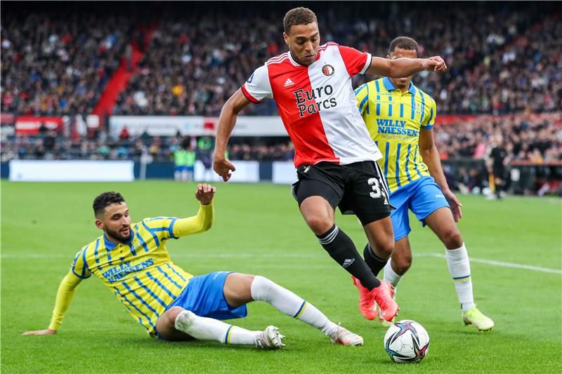 جانب من لقاء فينورد أمام فالفيك