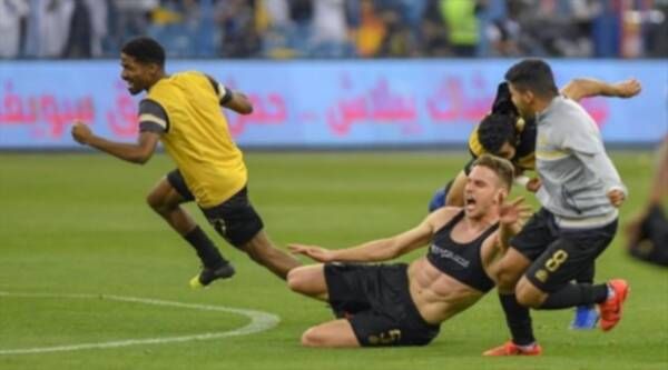 فرحة لاعبي النصر