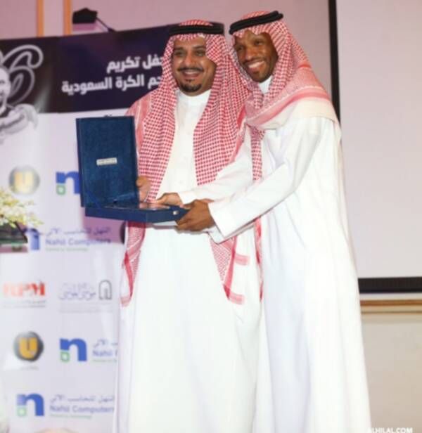 عمر الغامدي (يمينا)