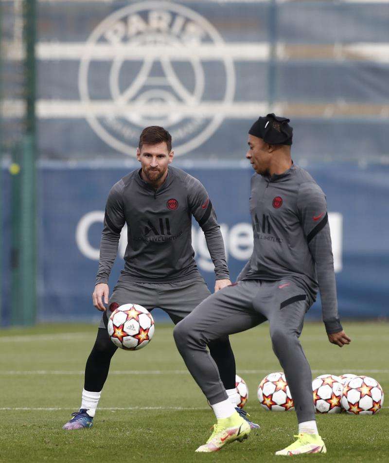 ميسي ومبابي