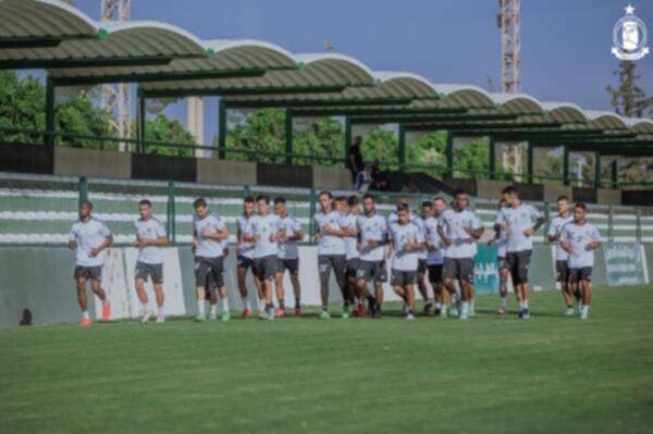 لاعبو الأهلي