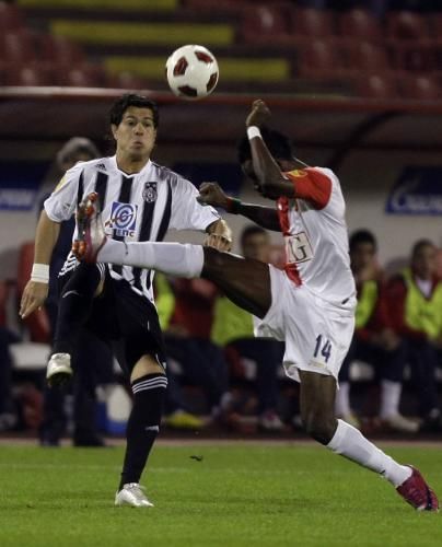2011-05-112011-05-11t200719z_01_mdj03_rtridsp_3_sport-soccer_reuters