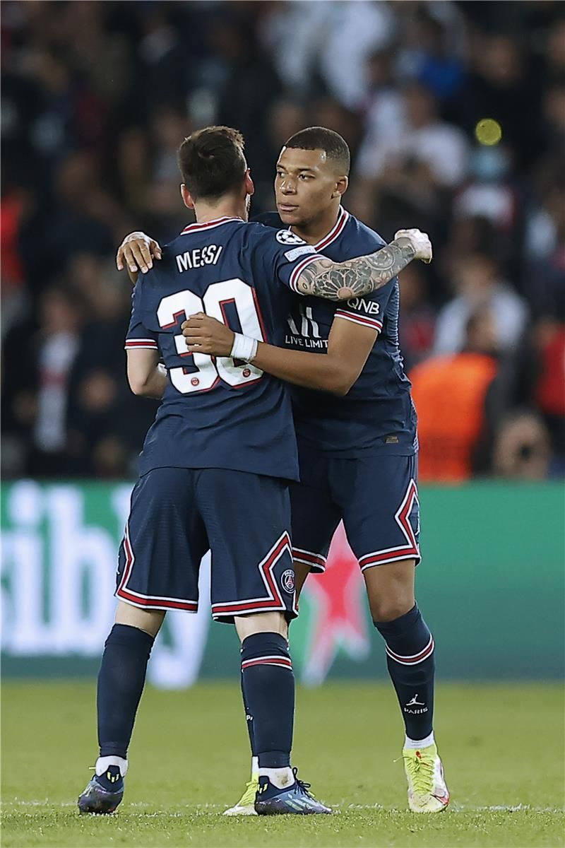 مبابي وميسي