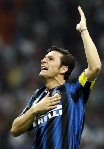 2011-05-112011-05-11t212031z_01_aga114_rtridsp_3_soccer-italy_reuters