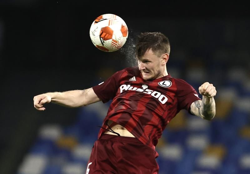 2021-10-21t204912z_1956643661_up1ehal1ltzu0_rtrmadp_3_soccer-europa-nap-war-report_reuters