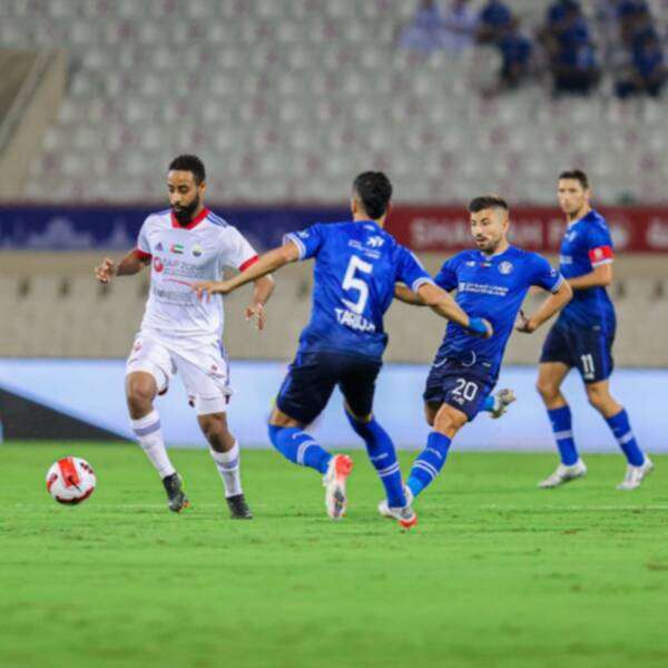 جانب من لقاء الشارقة والنصر