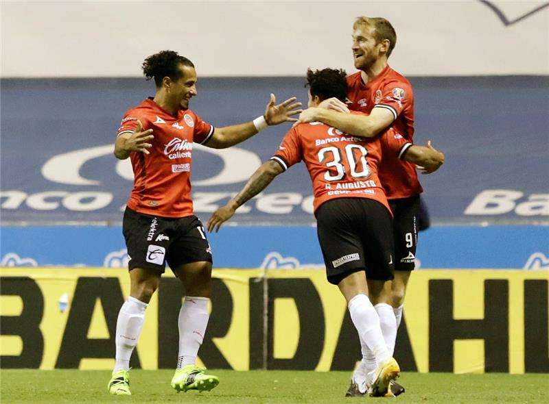 لاعبو مازاتلان 