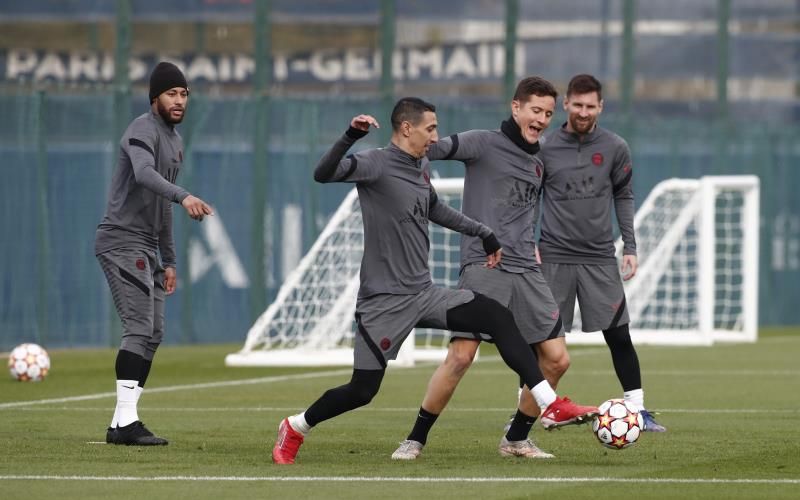 نيمار ولاعبو باريس