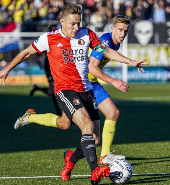 من مباراة فينورد وكامبور