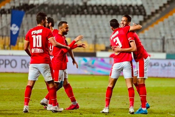لاعبو الأهلي