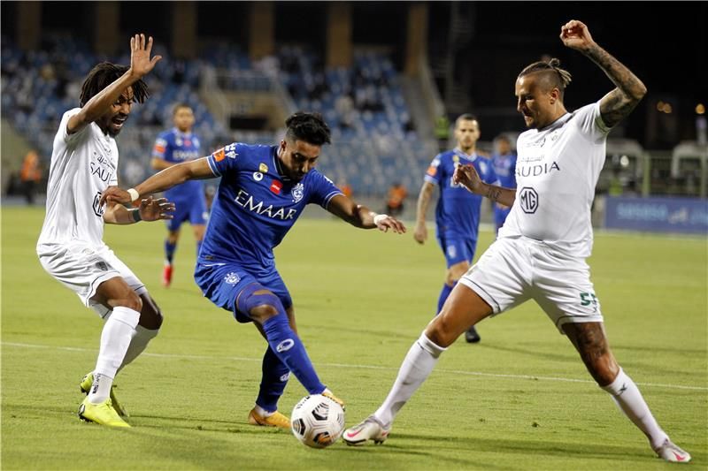 من مباراة سابقة بين الهلال والأهلي