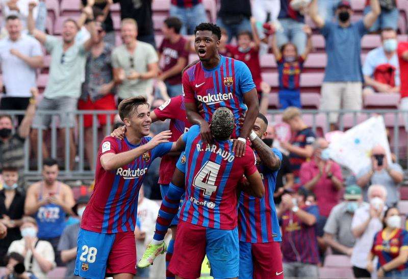 لاعبو برشلونة