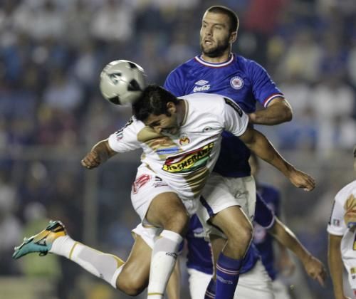 2011-05-132011-05-13t025930z_01_hnr15_rtridsp_3_soccer-latam_reuters