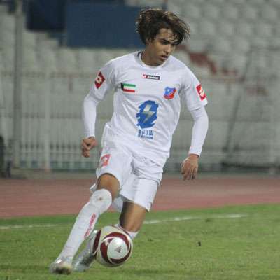 البرازيلي روجيرو مهاجم نادي الكويت الكويتي