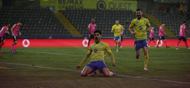 لاعبو آروكا 