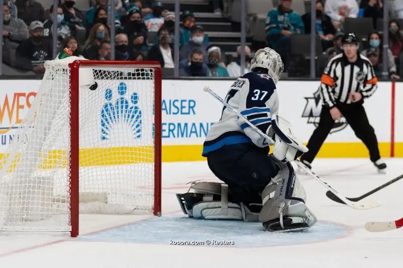 ?i=reuters%2f2021-10-31%2f2021-10-31t021952z_365366200_mt1usatoday17063310_rtrmadp_3_nhl-winnipeg-jets-at-san-jose-sharks_reuters