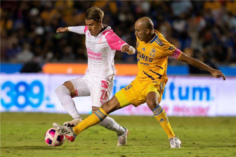 من مباراة تيجريس وجوادالاخارا