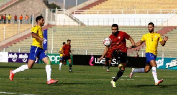 جانب من لقاء سيراميكا والإسماعيلي