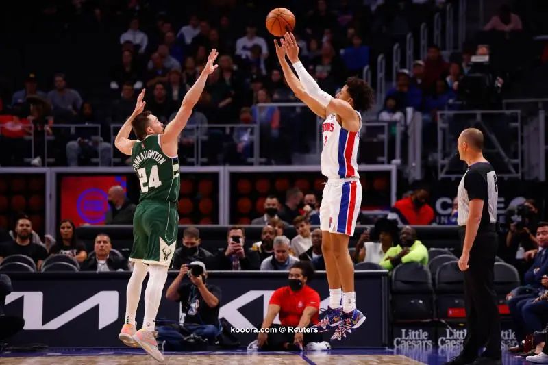 ?i=reuters%2f2021-11-02%2f2021-11-02t233957z_1653857974_mt1usatoday17080487_rtrmadp_3_nba-milwaukee-bucks-at-detroit-pistons_reuters