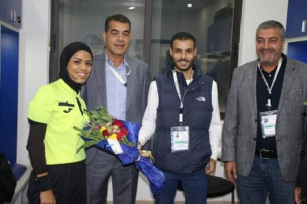 من تكريم الحكمات