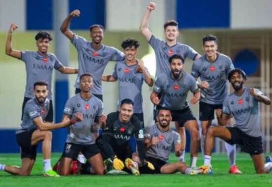 لاعبو الهلال