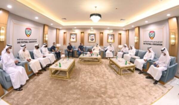 من الاجتماع