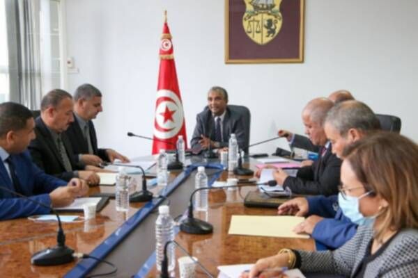 من الاجتماع