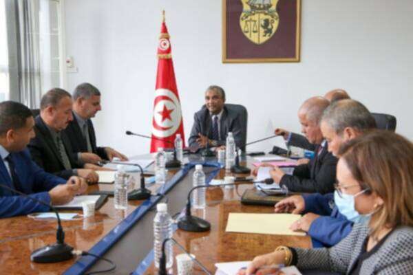 من الاجتماع