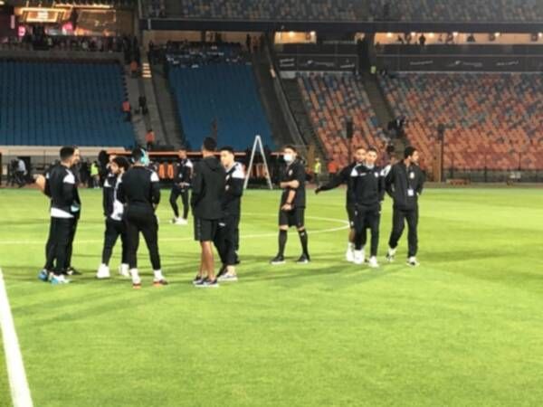 اللاعبون في استاد القاهرة